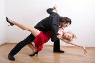 Intervalltraining für jedermann - Tanzen hält auf elegante Art fit