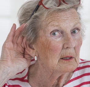 Alter: Bewegung gegen Hörverlust