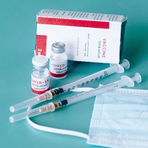 Weltweit erste Impfstoffzulassung zum Schutz vor Covid-19 erfolgt
